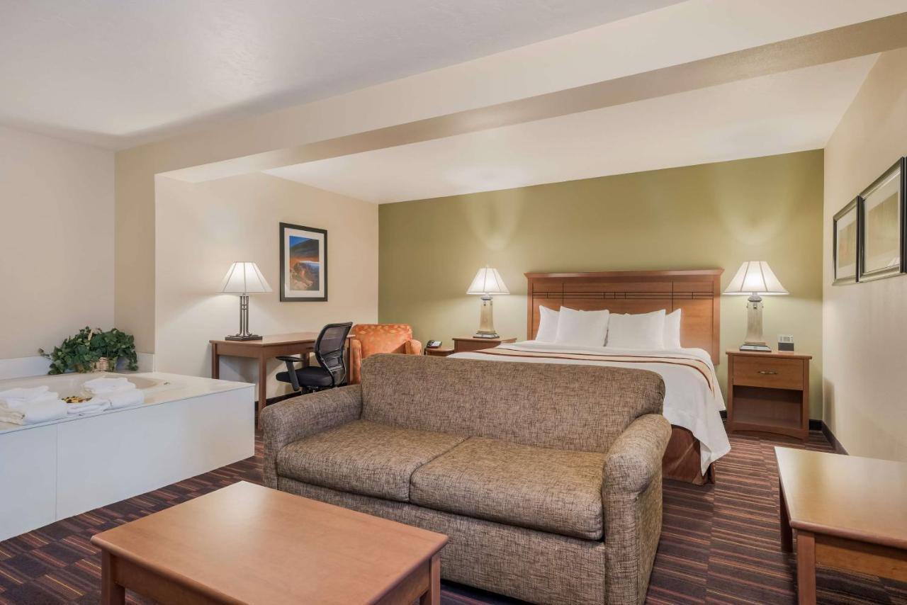 Best Western Town And Country Inn Cedar City Esterno foto